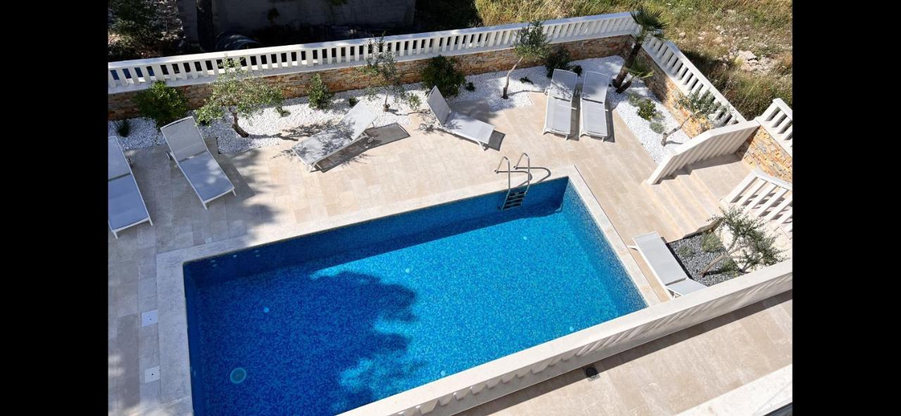 Luxury Beachfront Villa Carlisa Čiovo المظهر الخارجي الصورة